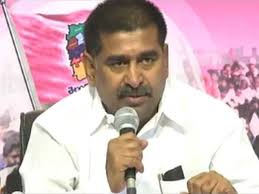 minister jagadeesh reddy,fee reimbursement scam,ponnam prabhakar  మంత్రిపై గుప్పుమన్న అవినీతి ఆరోపణలు..!!